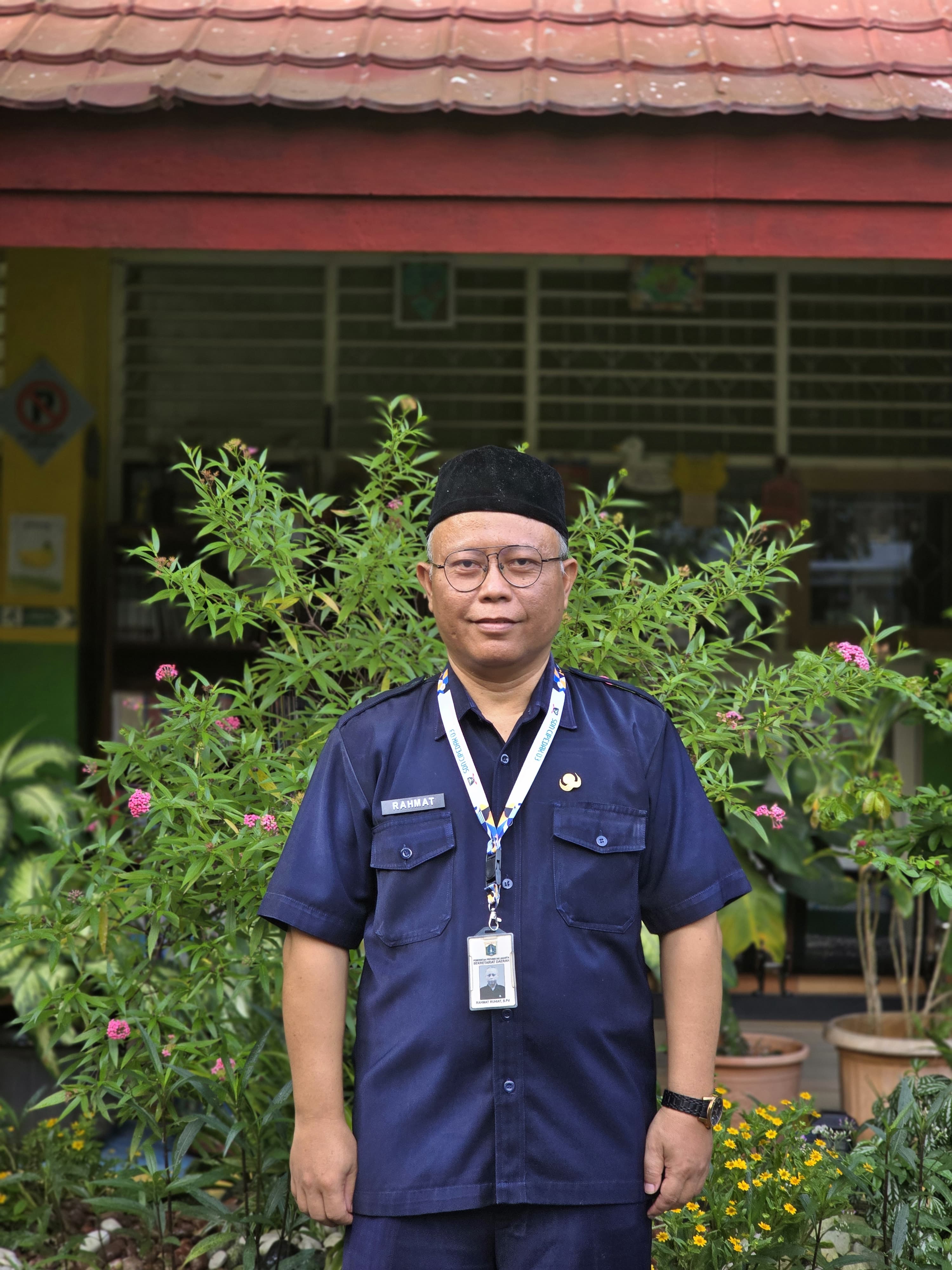 RAHMAT RUHIAT, S.Pd