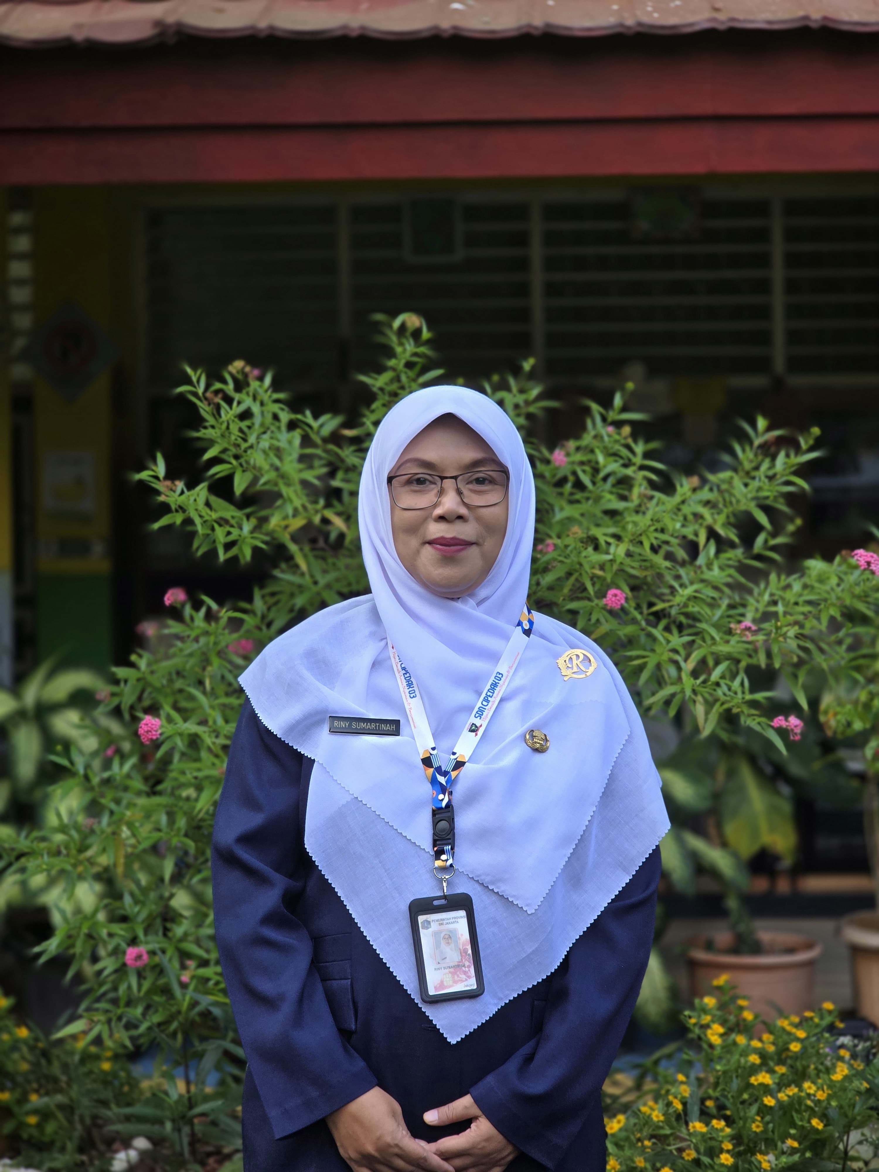 RINY SUMARTINAH,S.Pd                                    